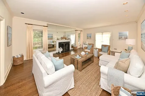 43 Twin Brooks Road Saddle River NJ 07458