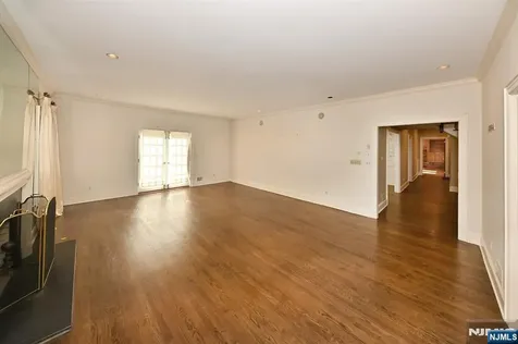 43 Twin Brooks Road Saddle River NJ 07458