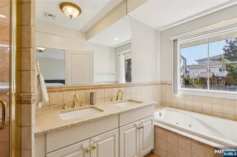 422 Hillside Avenue Palisades Park NJ 07650