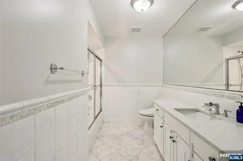 422 Hillside Avenue Palisades Park NJ 07650