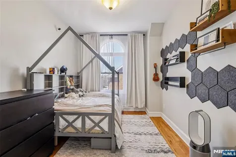 422 Hillside Avenue Palisades Park NJ 07650