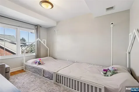 422 Hillside Avenue Palisades Park NJ 07650