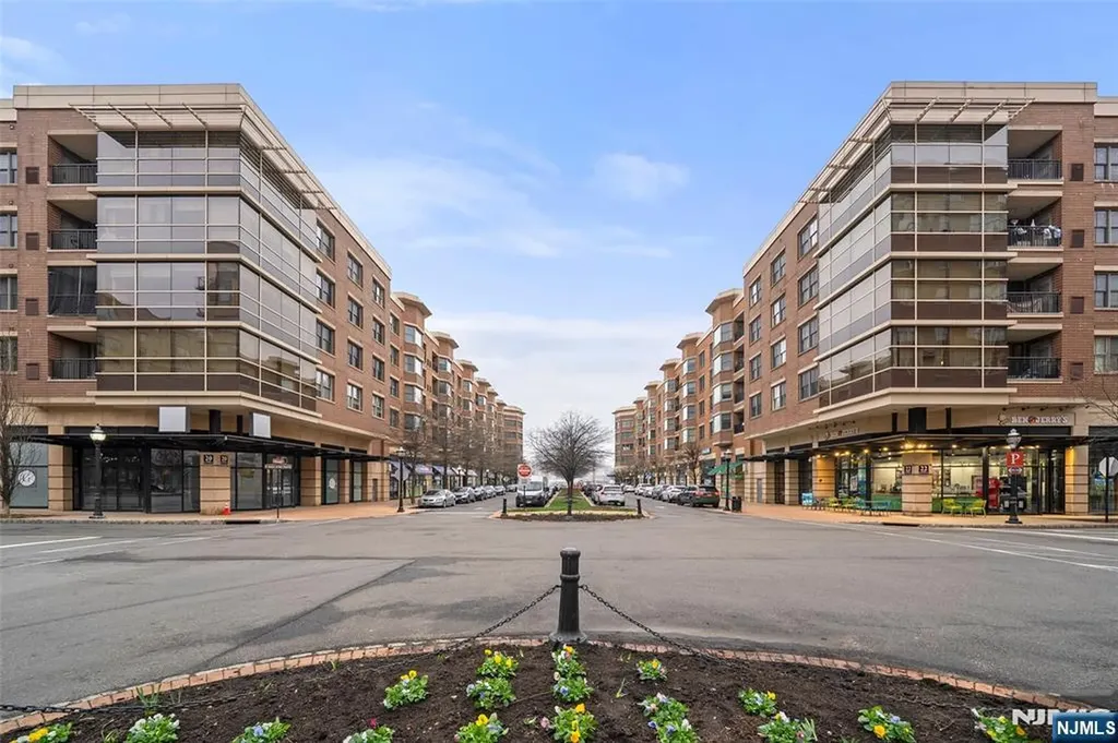 22 Ave At Port Imperial Avenue West New York NJ 07093
