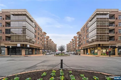 22 Ave At Port Imperial Avenue West New York NJ 07093