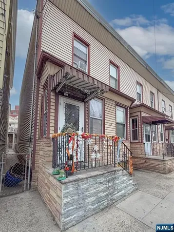 415 Lafayette Street Newark NJ 07105