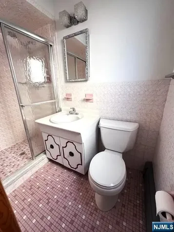 123 E Harwood Terrace Palisades Park NJ 07650