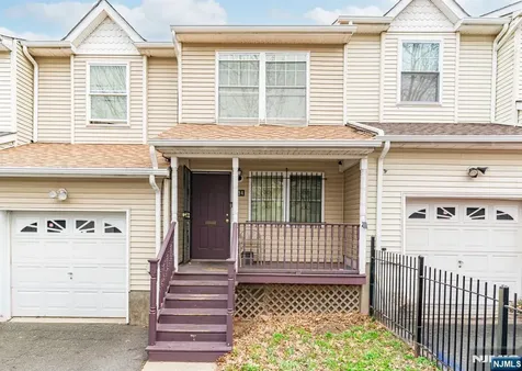 94 19th Avenue Newark NJ 07103