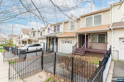 94 19th Avenue Newark NJ 07103
