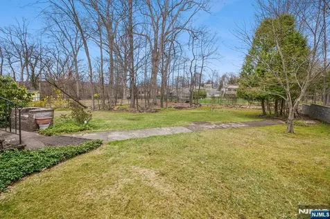 54 Briarhill Road Cedar Grove NJ 07009