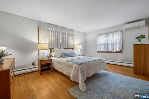 54 Briarhill Road Cedar Grove NJ 07009