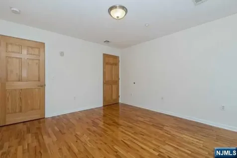 17 Meadow Road Rutherford NJ 07070