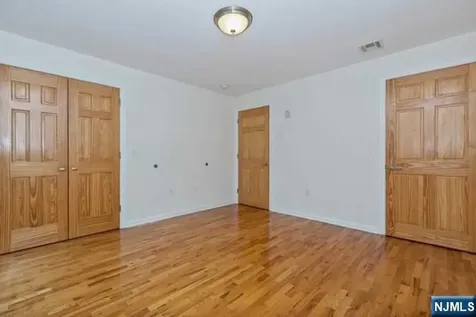 17 Meadow Road Rutherford NJ 07070