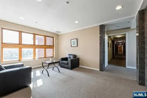 17 Meadow Road Rutherford NJ 07070