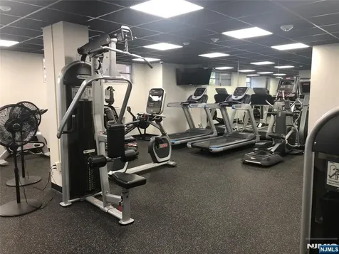 2077 Center Avenue Fort Lee NJ 07024