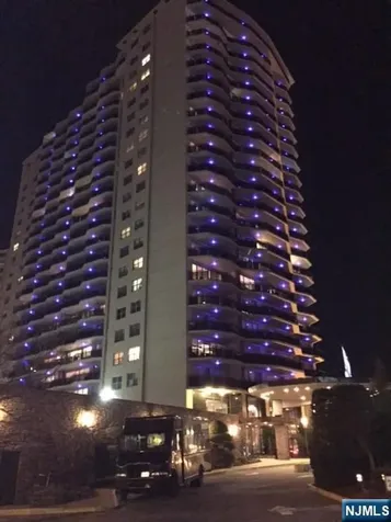 2077 Center Avenue Fort Lee NJ 07024
