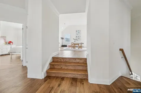 22 Woodmere Road Upper Saddle River NJ 07458