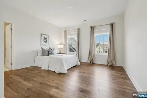 22 Woodmere Road Upper Saddle River NJ 07458