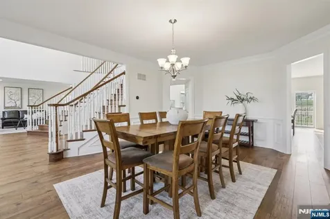 22 Woodmere Road Upper Saddle River NJ 07458