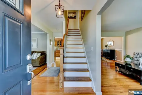 8 Loretta Lane Jefferson Township NJ 07438