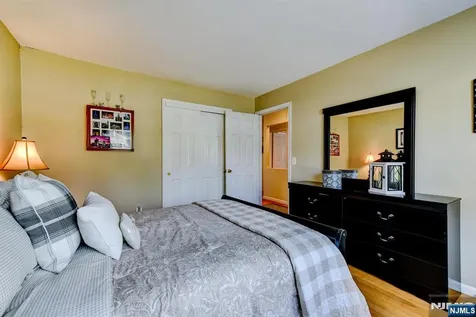8 Loretta Lane Jefferson Township NJ 07438