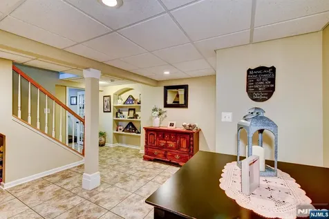 8 Loretta Lane Jefferson Township NJ 07438