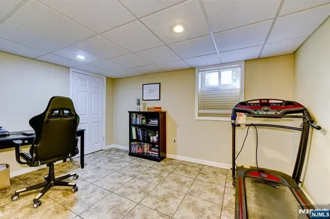 8 Loretta Lane Jefferson Township NJ 07438