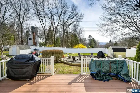 8 Loretta Lane Jefferson Township NJ 07438