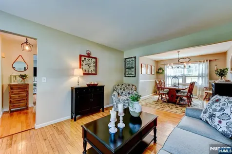 8 Loretta Lane Jefferson Township NJ 07438