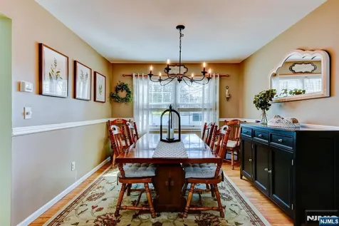8 Loretta Lane Jefferson Township NJ 07438