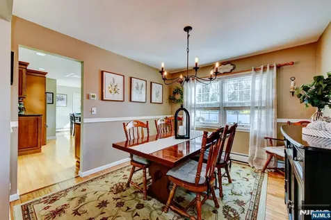 8 Loretta Lane Jefferson Township NJ 07438