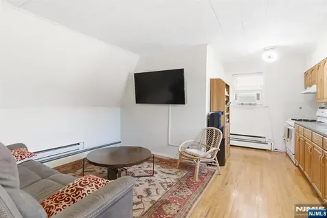 375 Westervelt Place Lodi NJ 07644