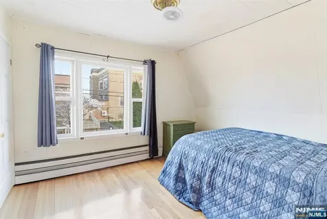 375 Westervelt Place Lodi NJ 07644
