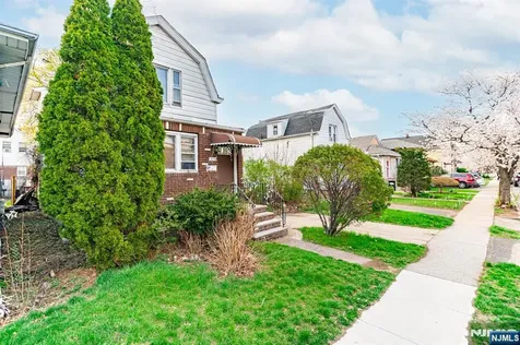 375 Westervelt Place Lodi NJ 07644