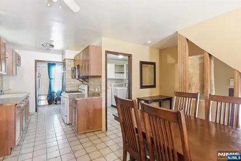 375 Westervelt Place Lodi NJ 07644