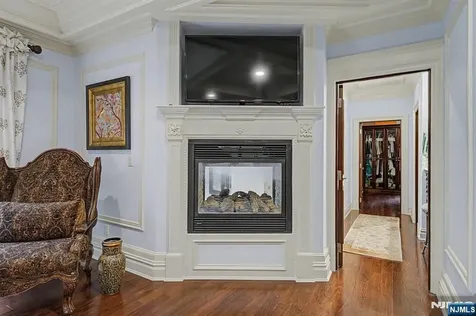 30 Fred Street Old Tappan NJ 07675