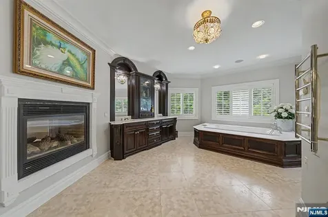30 Fred Street Old Tappan NJ 07675