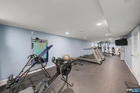 30 Fred Street Old Tappan NJ 07675