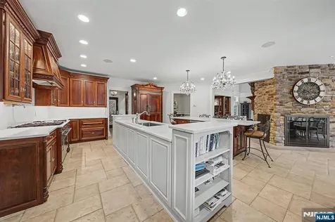 30 Fred Street Old Tappan NJ 07675
