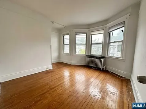 4-6 Swaine Place West Orange NJ 07052