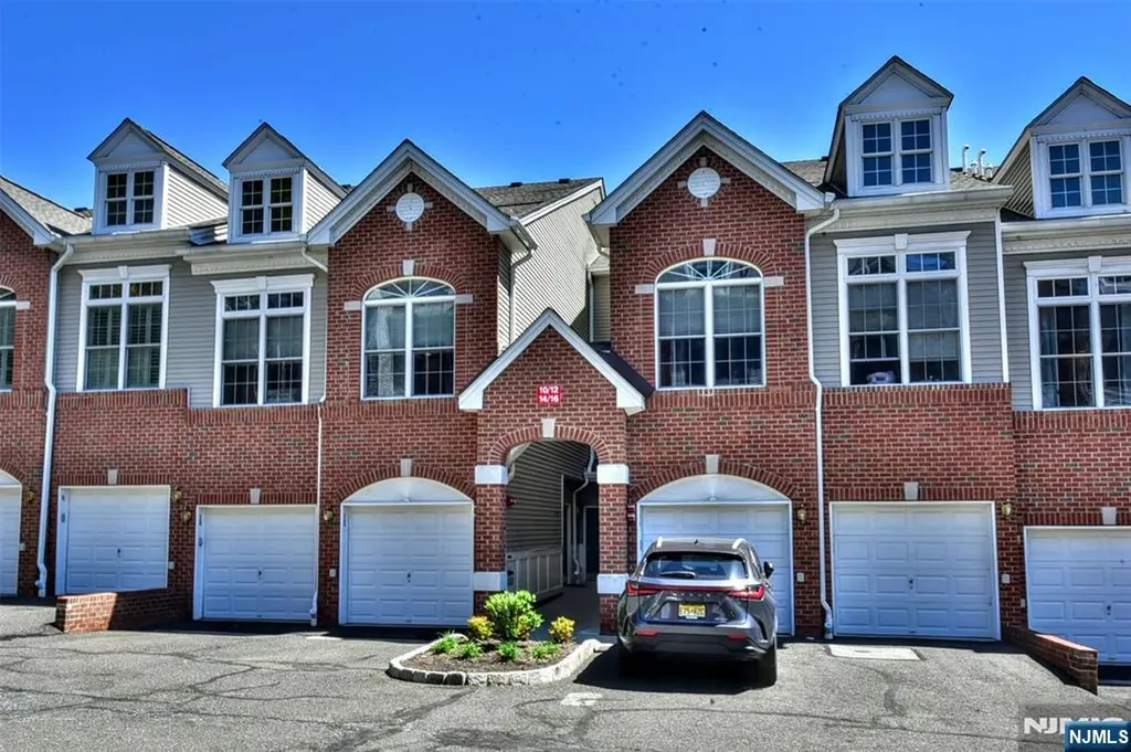 12 Debruyle Court Hawthorne NJ 07506