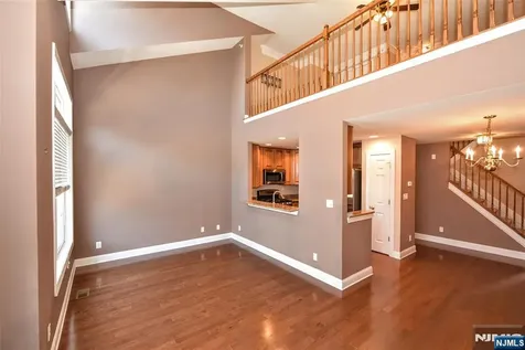 12 Debruyle Court Hawthorne NJ 07506