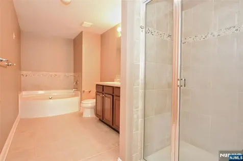 12 Debruyle Court Hawthorne NJ 07506