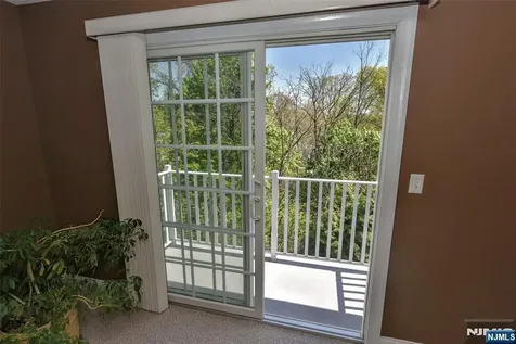 12 Debruyle Court Hawthorne NJ 07506