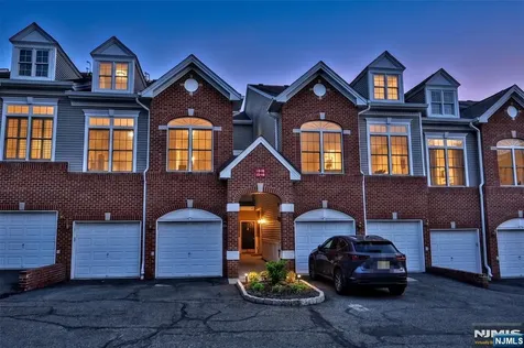 12 Debruyle Court Hawthorne NJ 07506