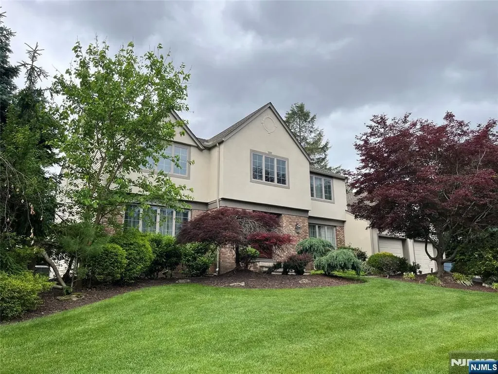 839 Hennigar Place Oradell NJ 07649