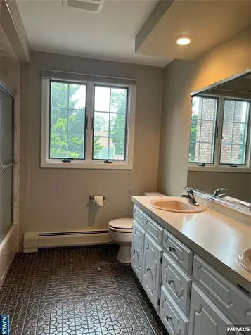 839 Hennigar Place Oradell NJ 07649
