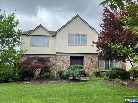 839 Hennigar Place Oradell NJ 07649