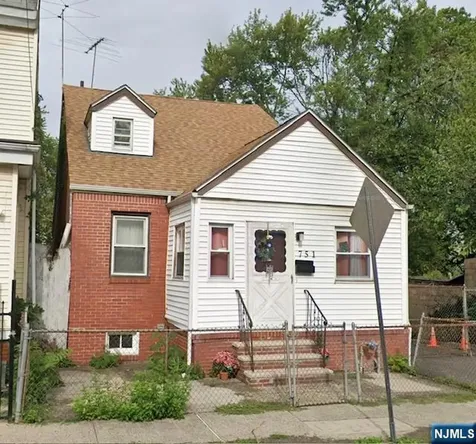 751 S 20th Street Newark NJ 07103