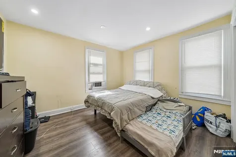 44 State Street East Orange NJ 07017