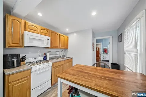 44 State Street East Orange NJ 07017